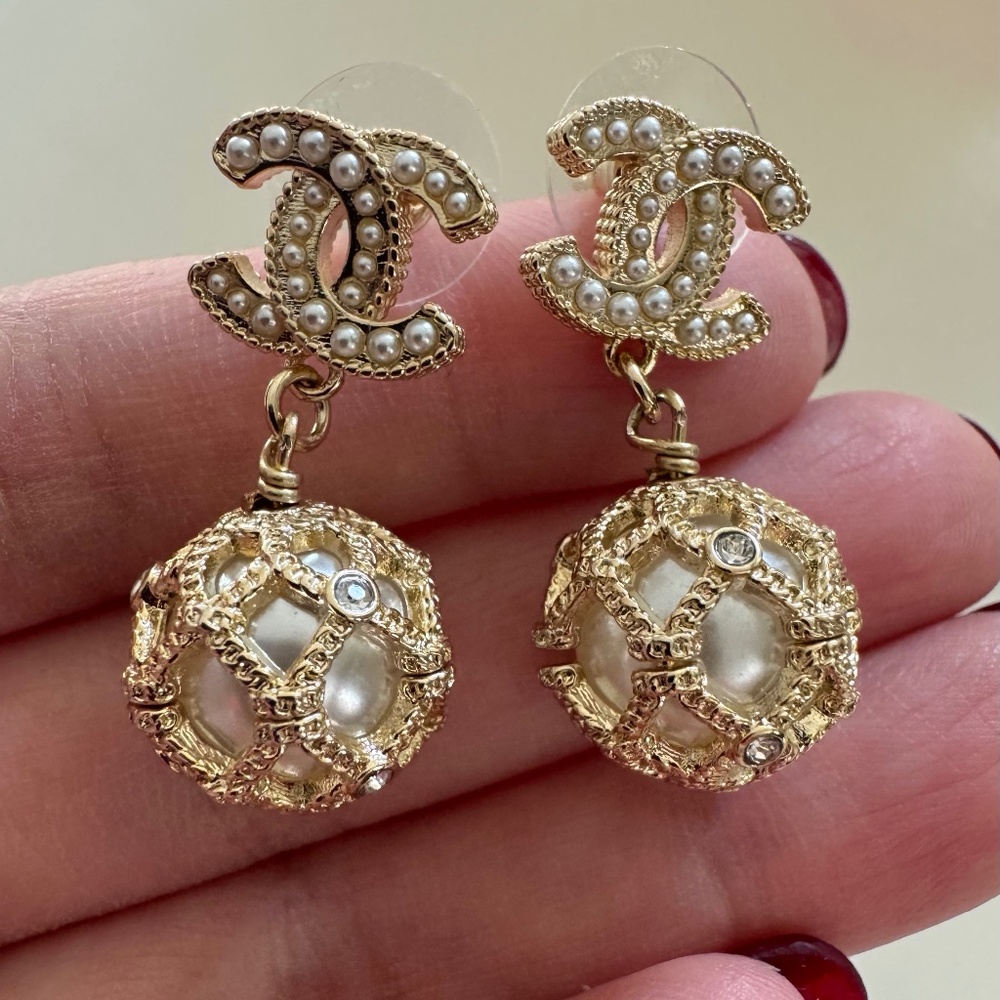 Rare Chanel 2019 Collection Gold Faux Pearl CC Crystal Dainty Dropped Earrings